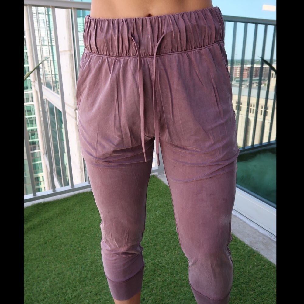 Lululemon Lab Lost in Leisure Crop